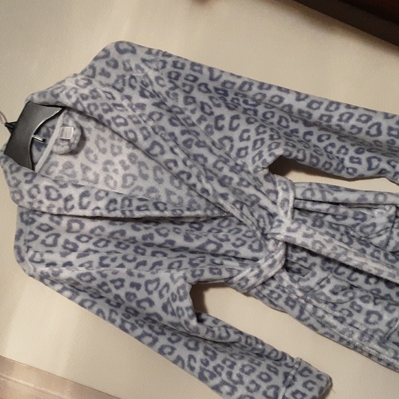 just be Other - Short animal print robe